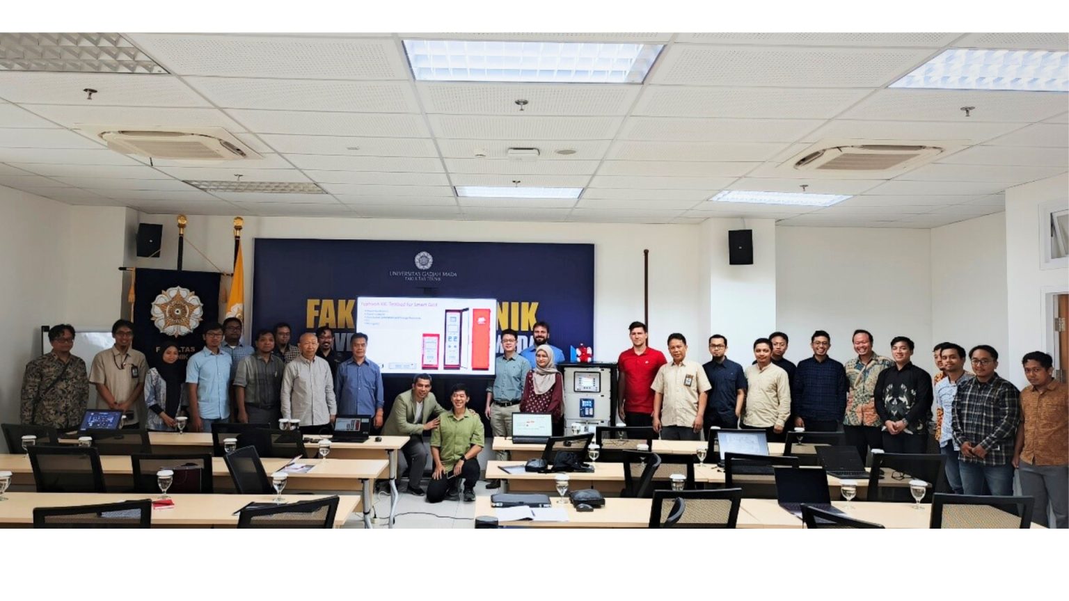 Seminar “Typhoon HIL Microgrid Testbed”: Mengupas Teknologi Simulasi Real-Time untuk Smart Grid Berkelanjutan